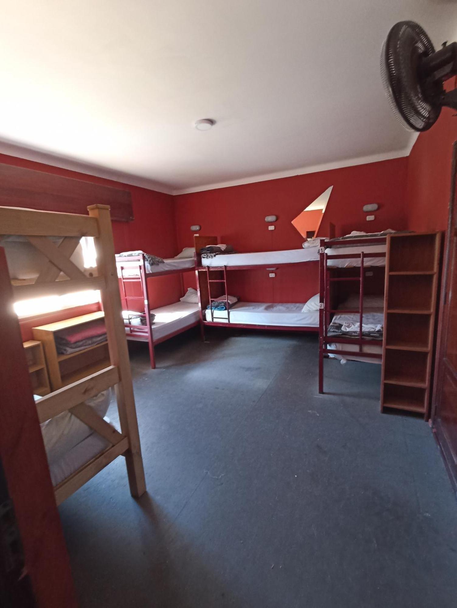 Hostel Estacion Mendoza Esterno foto