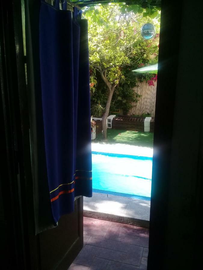 Hostel Estacion Mendoza Esterno foto
